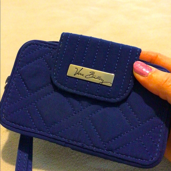Vera Bradley wristlet - Picture 1 of 4